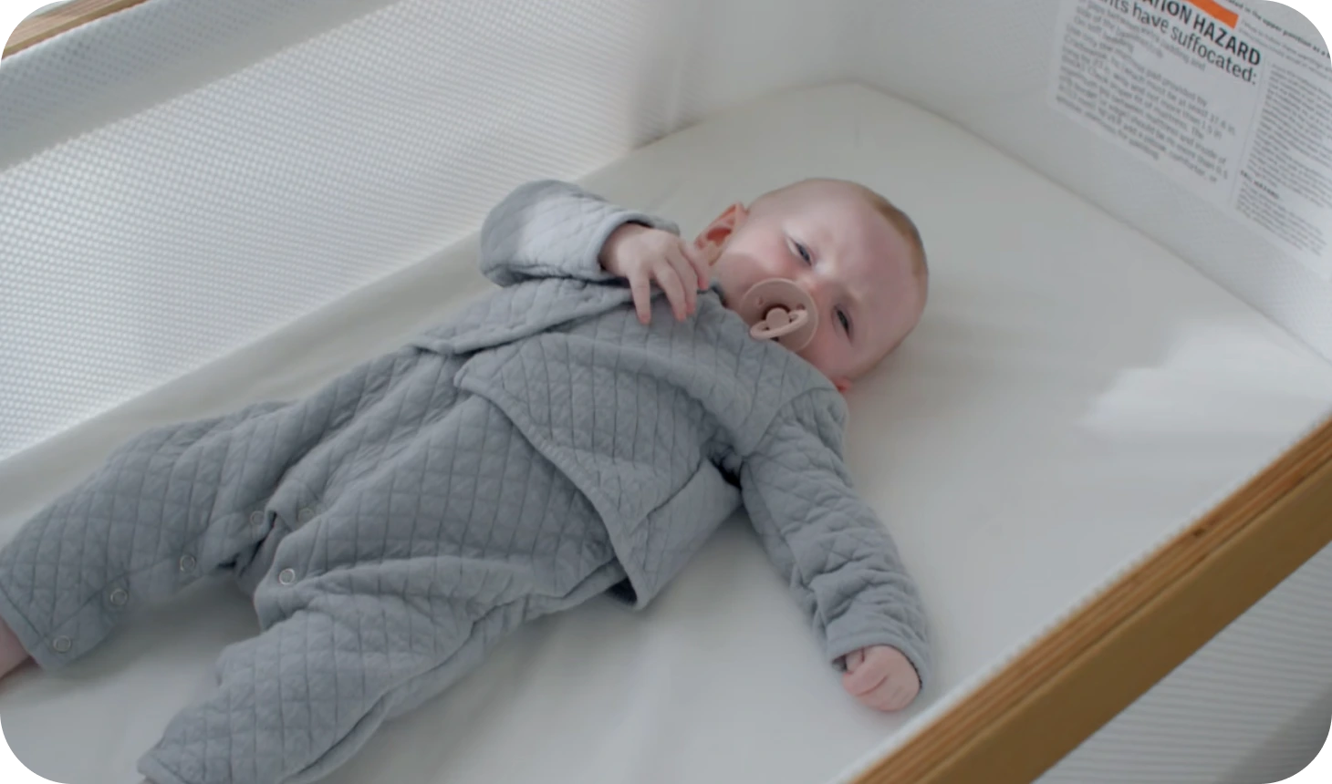 How Do Smart Cribs Track Babys Sleep Patterns?